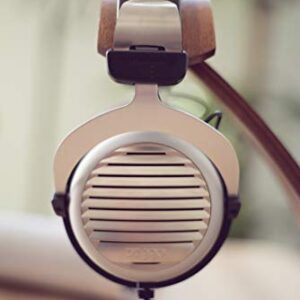 beyerdynamic DT 990 Edition 32 Ohm Over-Ear-Stereo Headphones. Open design, wired, high-end, for tablet and smartphone