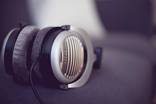 beyerdynamic DT 990 Edition 32 Ohm Over-Ear-Stereo Headphones. Open design, wired, high-end, for tablet and smartphone