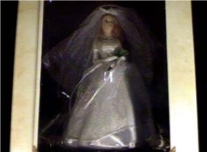 barbie qxi5323 ab blushing bride auburn hair 2002 hallmark keepsake ornament