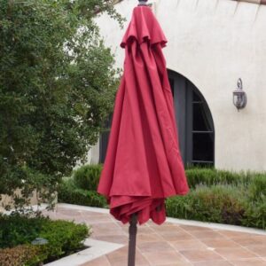 Formosa Covers 7.5 ft Outdoor Patio Umbrella Market Style with Crank & Tilt, Aluminum Anti-Rust Pole with Flexible Fiberglass Ribs - Perfect for Patio, Deck, Small Bistro, and Pool - Red