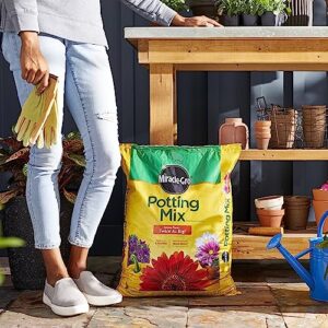 Miracle-Gro Potting Mix 1 cu. ft.