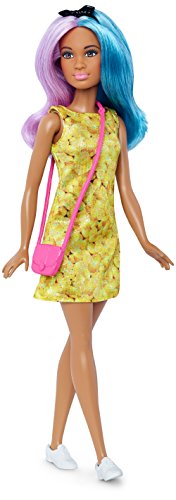 Barbie Fashionista Petite Doll with 2 Additional Outfits