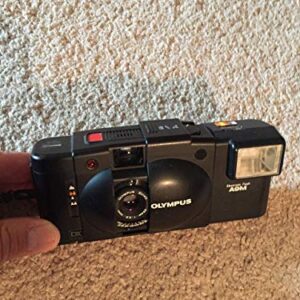 OLYMPUS XA 35MM RANGEFINDER FILM CAMERA WORKING WITH MANUAL, FLASH AND CASE