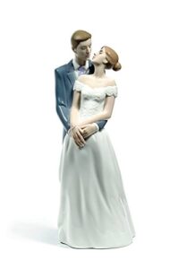 nao figurine by lladro 02001713 unforgettable day 1713- beautiful porcelain statue -bride with a long dress and groom, kissing couple, nice, elegant, romantic ,wedding gift collectibles new