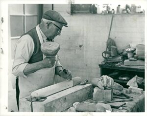 vintage photo of sculptor stanly skippis