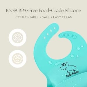 Dodo Babies Silicone Bib Set - 2 Soft, BPA-Free Food-Grade Silicone Bibs in Blue & Green - Easy-Clean, Wide Food Pockets, Adjustable Straps for Babies and Toddlers - Two Bonus Universal Pacifier Clips