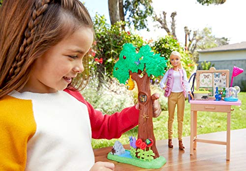 Barbie Entomologist Doll and Playset, Blonde, with 20+ Accessories Inspired by National Geographic