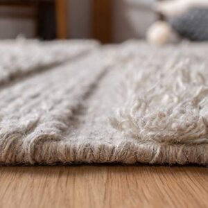 SAFAVIEH Casablanca Collection Accent Rug - 4' x 6', Grey, Handmade Textured Wool Braided Tassel, 0.5-inch Thick Ideal for High Traffic Areas in Entryway, Living Room, Bedroom (CSB450H)