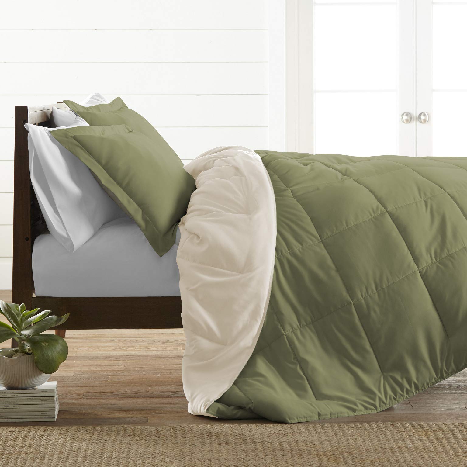 Soft Essentials 2318564 Twin Size Hypoallergenic Down Alternative Reversible Comforter Set44; Sage - Case of 9