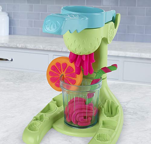 Play-Doh Kitchen Creations Juice Squeezin' Toy Juicer for Kids 3 Years and Up with 4 Non-Toxic Colors