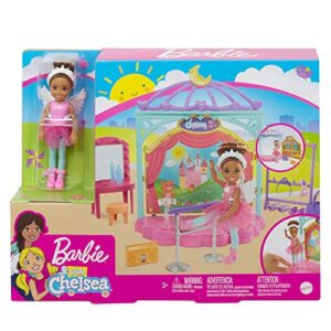 Barbie Club Chelsea Doll and Ballet Playset, 6-inch Brunette, with Transforming Stage, Accessories Including Ballet Barre, Fashion and Accessories, Gift for 3 to 7 Year Olds