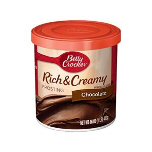 Betty Crocker Triple Chocolate Fudge Cake Mix and Chocolate Frosting Bundle (2 Items)