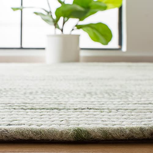 SAFAVIEH Braided Collection 4' x 6' Oval Green/Ivory BRD905Y Handmade Country Cottage Reversible Wool Entryway Foyer Living Room Bedroom Kitchen Area Rug