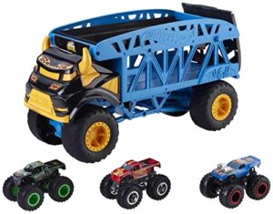 hot wheels - monster trucks transport truck, includes 3 cars, multicolor (mattel ggb64)