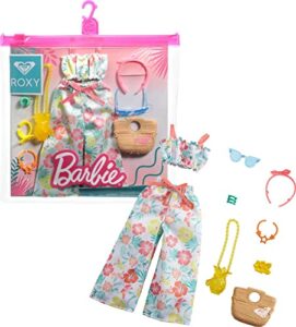 barbie storytelling fashion pack of doll clothes inspired by roxy: matching floral top & pants with 7 accessories dolls including pineapple purse, gift for 3 to 8 year olds