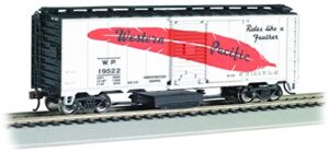 bachmann trains - track cleaning 40' box car - western pacific™ #19522 - silver (feather car) - ho scale