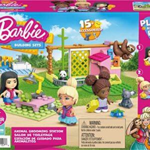 Mega Barbie Animal Grooming Station Building Set with, 97 Bricks and Pieces, Accessories and 3 Micro-Dolls, Toy Gift Set for Ages 5 and Up