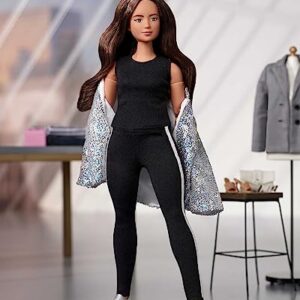 Barbie Signature @BarbieStyle Fully Poseable Fashion Doll (11.5-in Brunette, Curvy) with 2 Tops, Skirt, Pants, Coat, Jacket, 2 Pairs of Shoes & Accessories, Gift for Collector