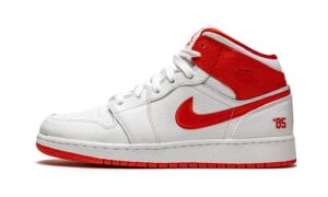 nike youth air jordan 1 mid se gs 85", white/multi/color/chile red, 6y