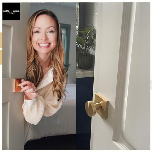 JADE + SAGE Harper Gold Door Knob - Keyless Privacy Locking Interior Door Handle, Modern Door Knob, Square Rosette, Gold Plated Interior Door Handle, Mid-Century Modern Door Knob, Gold Finish