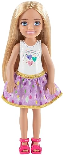 Barbie Chelsea Picnic Playset with Chelsea Doll (6-in Blonde), Pet Kitten, Picnic Table, Umbrella, Basket & Accessories, Gift for 3 to 7 Year Olds