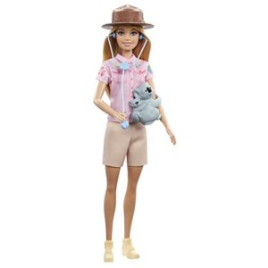 Barbie Careers Doll & Playset, Zoologist Theme with Fashion Doll, Themed Clothing and Accessories (Amazon Exclusive)