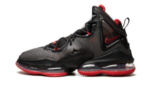 nike men's lebron 19 space jam basketball shoes, black/red, 8.5