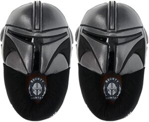 star wars boys mandalorian slipper, full body mando helmet novelty slipper, grey/black, size 1-2 big kid