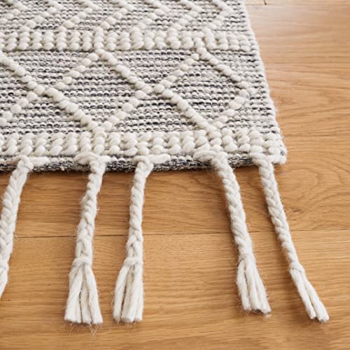 SAFAVIEH Natura Collection Accent Rug - 4' x 6', Ivory & Black, Handmade Moroccan Boho Braided Tassel Wool, Ideal for High Traffic Areas in Entryway, Living Room, Bedroom (NAT339A)