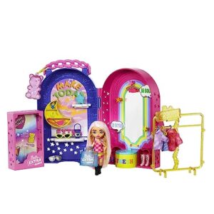 barbie extra minis doll and fashion playset with 15+ pieces, boutique with small doll, clothes and accessories