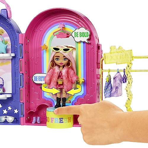 Barbie Extra Minis Doll and Fashion Playset with 15+ Pieces, Boutique with Small Doll, Clothes and Accessories