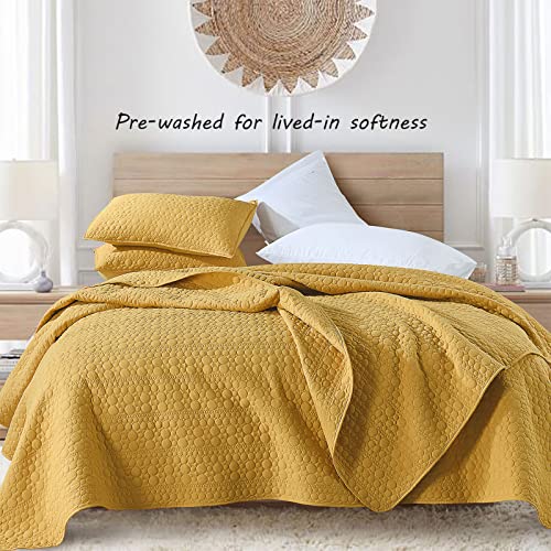 Quilt Set Queen Size Yellow, Classic Geometric Spots Stitched Pattern, Pre-Washed Microfiber Coverlet Ultra Soft Lightweight Quilted Bedspread for All Season, 3 Pieces