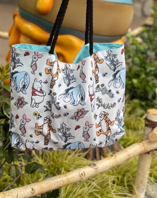 Disney Tote Winnie the Pooh Eeyore Piglet Tigger Beach Print Lightweight Bag