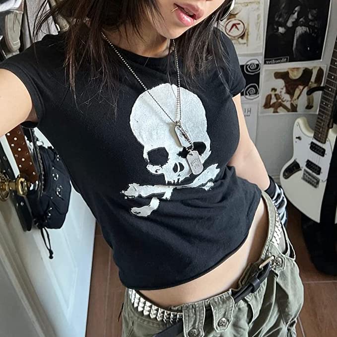 Y2k Fairy Grunge Crop Tops Women Aesthetic Baby Tees t Shirts Teen Girls Short Sleeve Cute Slim Fitted Harajuku Gothic Goth Punk Graphic Printed Vintage Halloween Clothes (Black Skull, M)
