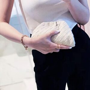 NAARIIAN Trendy Dumpling Ruched Clutch Cloud Shape Dupe Chunky Chain Shoulder Bag PU Leather Woven Handbag(White S)