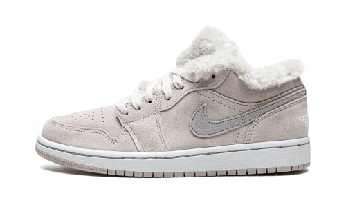 Jordan Womens WMNS Air Jordan 1 Low SE DO0750 002 Sherpa Fleece - Size 7W