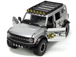 jada toys just trucks 1:24 2021 ford bronco die-cast car gray with tire rack, toys for kids and adults