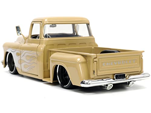 Jada Toys Just Trucks 1:24 1955 Chevy Stepside Pickup Die-cast Car Tan with Tire Rack, Toys for Kids and Adults (26144)