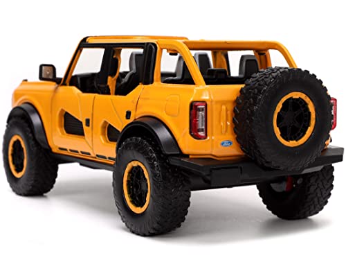 Jada Toys Just Trucks 1:24 2021 Ford Bronco Die-cast Car Orange with Tire Rack, Toys for Kids and Adults