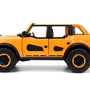 Jada Toys Just Trucks 1:24 2021 Ford Bronco Die-cast Car Orange with Tire Rack, Toys for Kids and Adults