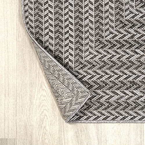 JONATHAN Y SMB206B-4 Chevron Modern Concentric Squares Braided Indoor Outdoor Area-Rug, Farmhouse, Traditional Easy-Clean,Bedroom,Kitchen,Backyard,Patio,Non Shedding, Black/Light Gray, 4 X 6