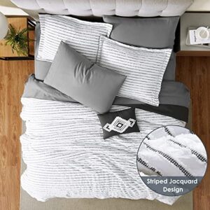 WRENSONGE Boho Queen Jacquard Comforter Set, 8 Pieces Black and White Striped Tufted Comforter Set, Microfiber Cozy Farmhouse Bedding Set with Decor Pillow, Lightweight Breathable for All Seasons