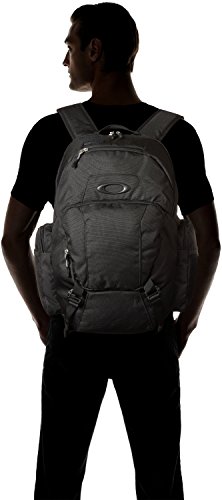 Oakley Blade 30L Backpack, Blackout