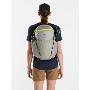 Arc'teryx Aerios 15 Backpack Women's | Light Durable Day-Hiking Pack | Pixel/Sprint, Regular