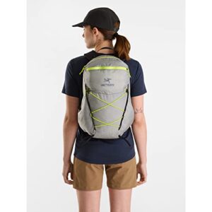 Arc'teryx Aerios 15 Backpack Women's | Light Durable Day-Hiking Pack | Pixel/Sprint, Regular