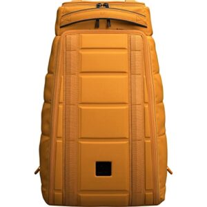 db journey the hugger backpack | birchwood brown | 25l | solid structure, fully opening main compartment, hook-up system