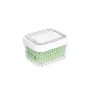 OXO Good Grips GreenSaver Produce Keeper -1.6 Qt & Good Grips GreenSaver Mounted Crisper Drawer Insert with Suction Cups (2 Pack),White