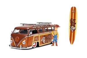 jada toys disney pixar toy story 1:24 volkswagen t1 bus diecast vehicle & 2.75" woody figure, brown