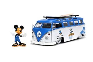 jada toys disney mickey and friends 1:24 volkswagen t1 bus die-cast car w/ 2.75" mickey mouse figure, toys for kids and adults