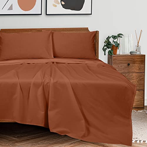 ROYALE LINENS 400 Thread Count 100% Egyptian Long Staple Cotton 4 Piece Sateen Sheet Set - 1 Fitted Sheet, 1 Flat Sheet, 2 Pillowcase - Bed Sheet Set, Wrinkle & Fade Resistant Sheet Set (Rust, Queen)